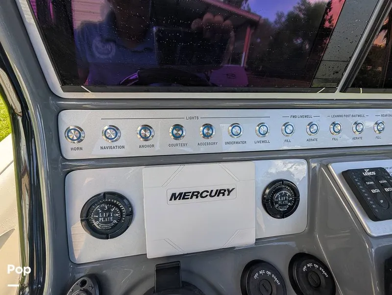 Slide: The Image of Shearwater Carolina 270 2021 - 15750564