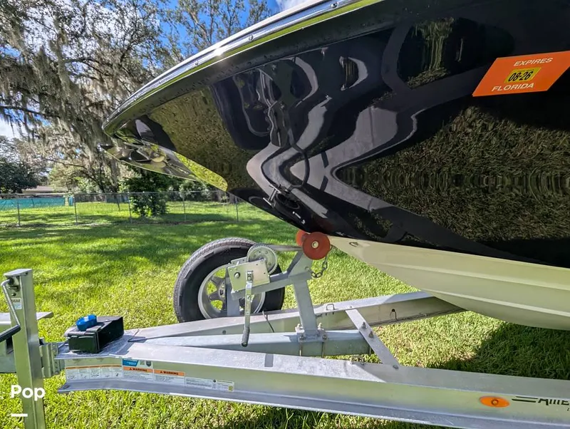 Slide: The Image of Shearwater Carolina 270 2021 - 15750646