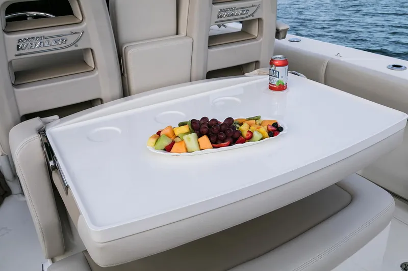 Slide: The Image of Boston Whaler 330 Outrage 2026 - 10