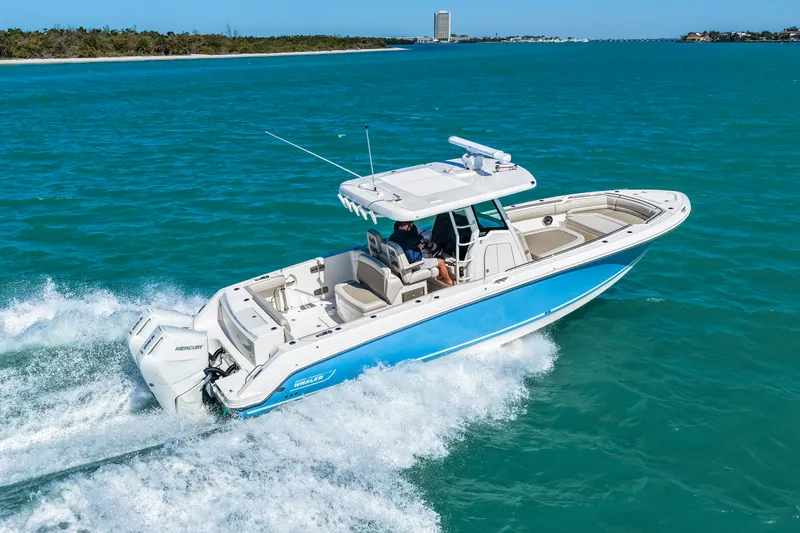 Slide: The Image of Boston Whaler 330 Outrage 2026 - 39
