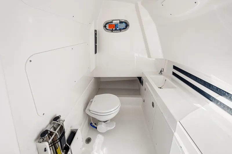 Slide: The Image of Boston Whaler 330 Outrage 2026 - 58