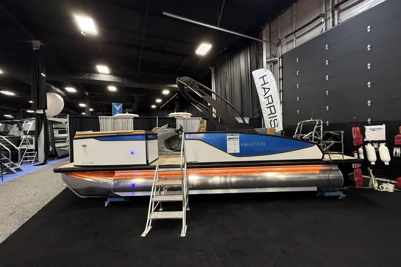 Slide: The Image of Harris Sunliner 230 2026 - 1