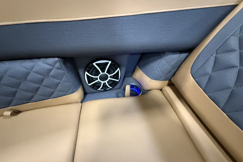 Slide: The Image of Harris Sunliner 230 2026 - 11