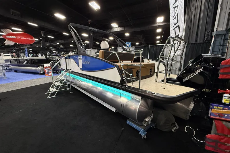 Slide: The Image of Harris Sunliner 230 2026 - 2