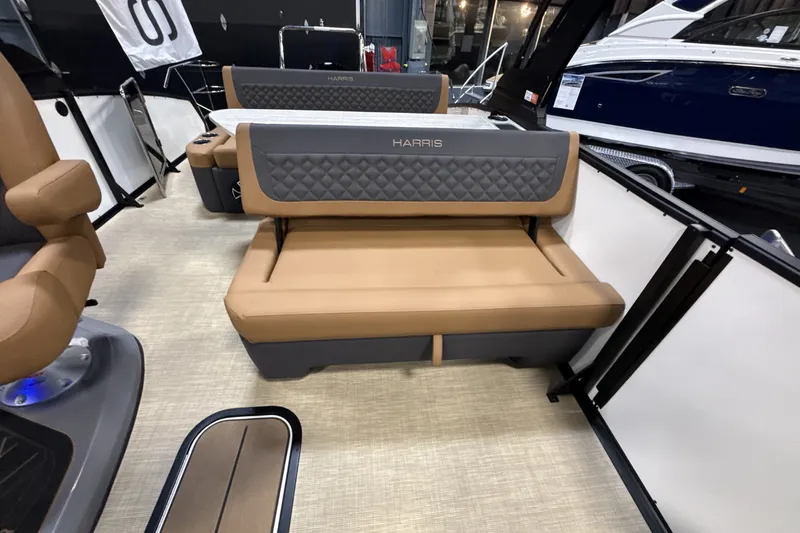 Slide: The Image of Harris Sunliner 230 2026 - 30