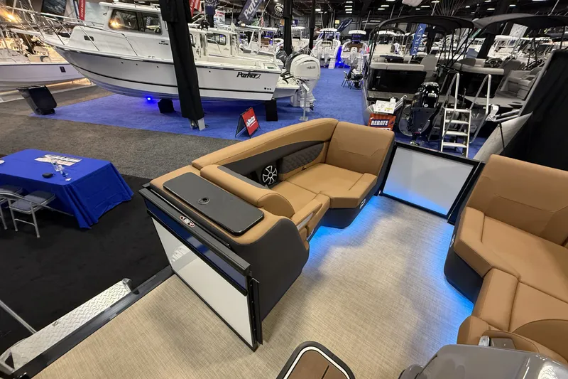 Slide: The Image of Harris Sunliner 230 2026 - 6