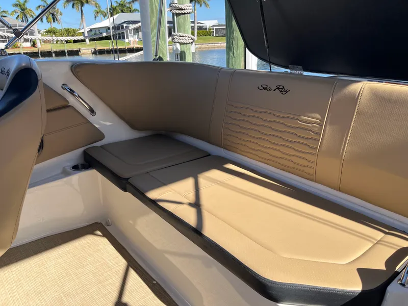 Slide: The Image of Sea Ray 19 SPX-OB 2021 - 7