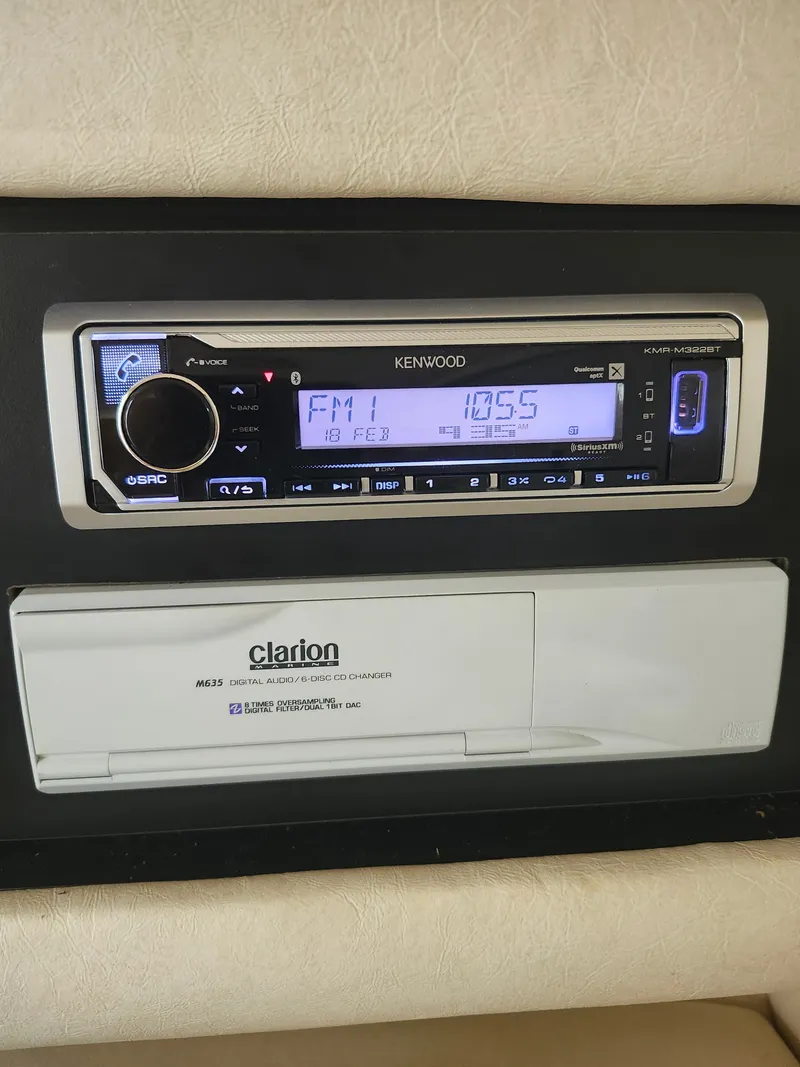 Slide: The Image of Sea Ray 270 SUNDANCER 1999 - 10