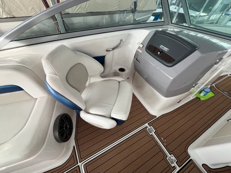 Slide: The Image of Chaparral 284 SUNESTA 2013 - 7