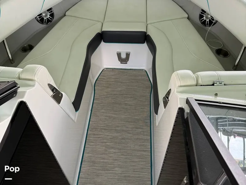 Slide: The Image of Regal LS6 2019 - 15725360