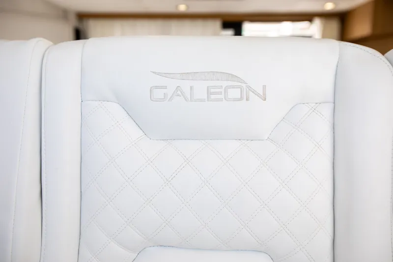 Slide: The Image of Galeon 420 2018 - 40