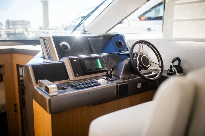 Slide: The Image of Galeon 420 2018 - 109