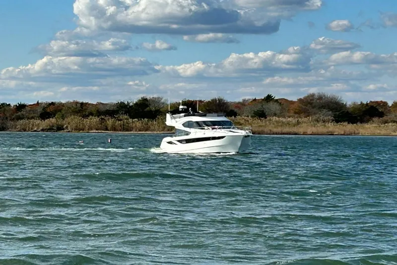 Slide: The Image of Galeon 420 2018 - 4