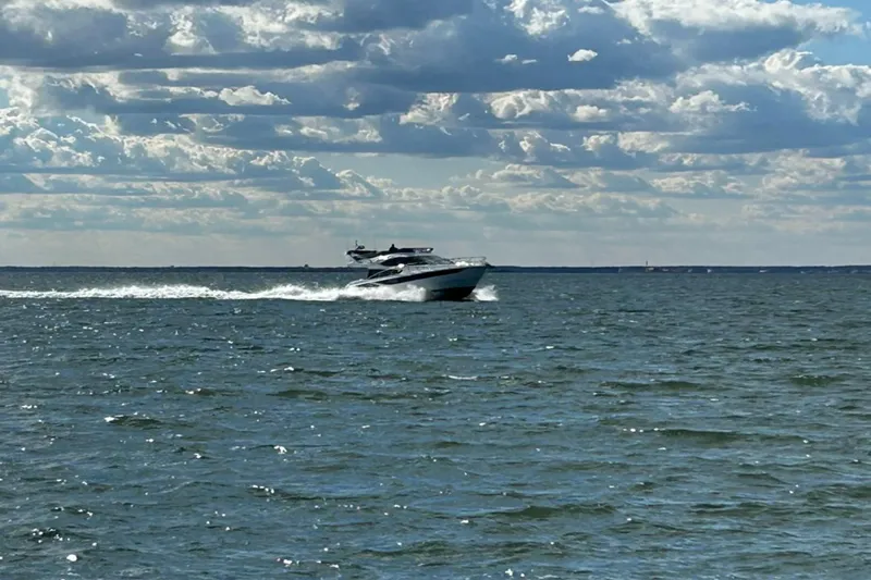 Slide: The Image of Galeon 420 2018 - 6