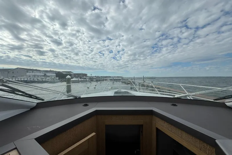 Slide: The Image of Galeon 420 2018 - 60