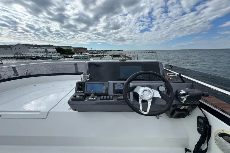 Slide: The Image of Galeon 420 2018 - 68