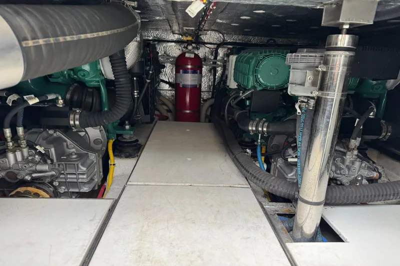 Slide: The Image of Galeon 420 2018 - 84