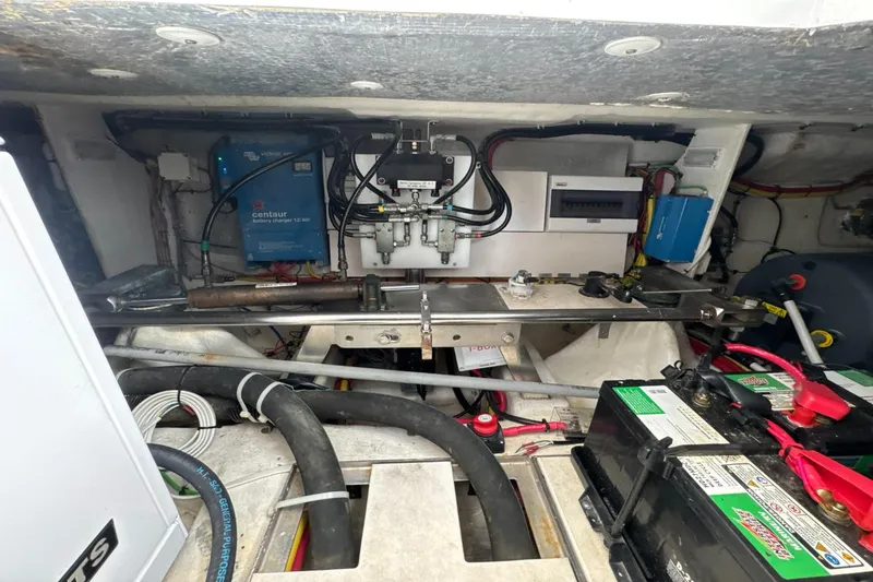 Slide: The Image of Galeon 420 2018 - 88