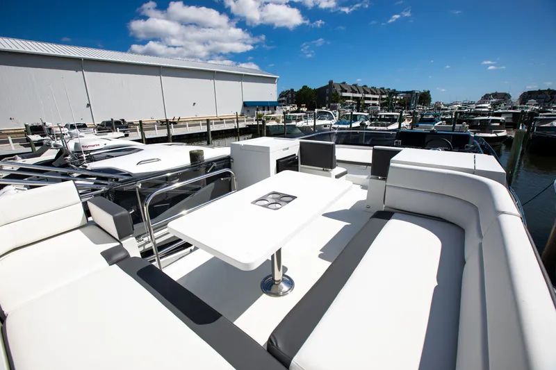 Slide: The Image of Galeon 420 2018 - 76