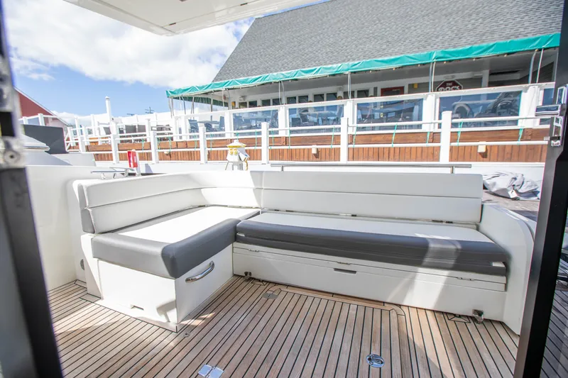 Slide: The Image of Galeon 420 2018 - 15