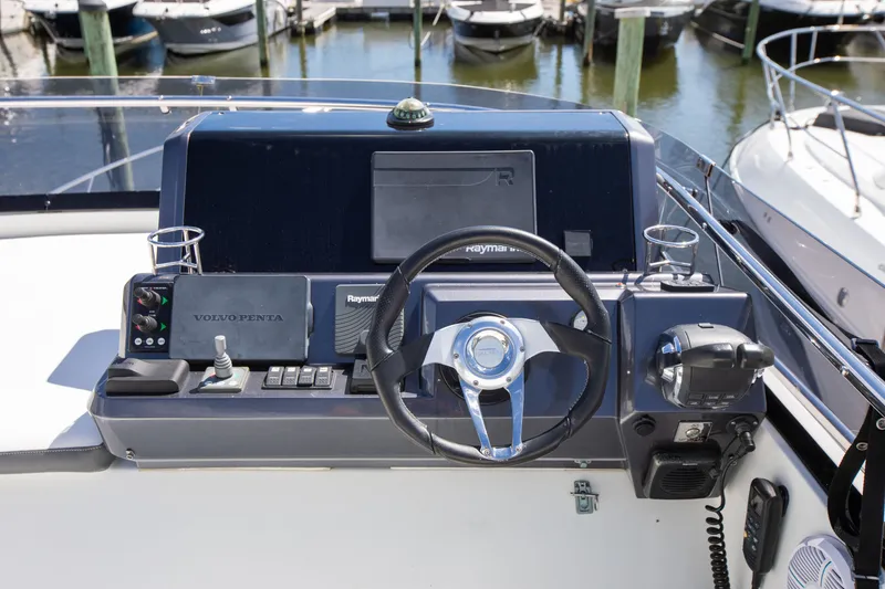 Slide: The Image of Galeon 420 2018 - 83