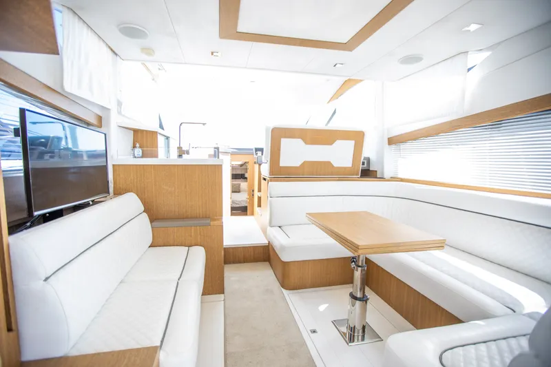 Slide: The Image of Galeon 420 2018 - 21