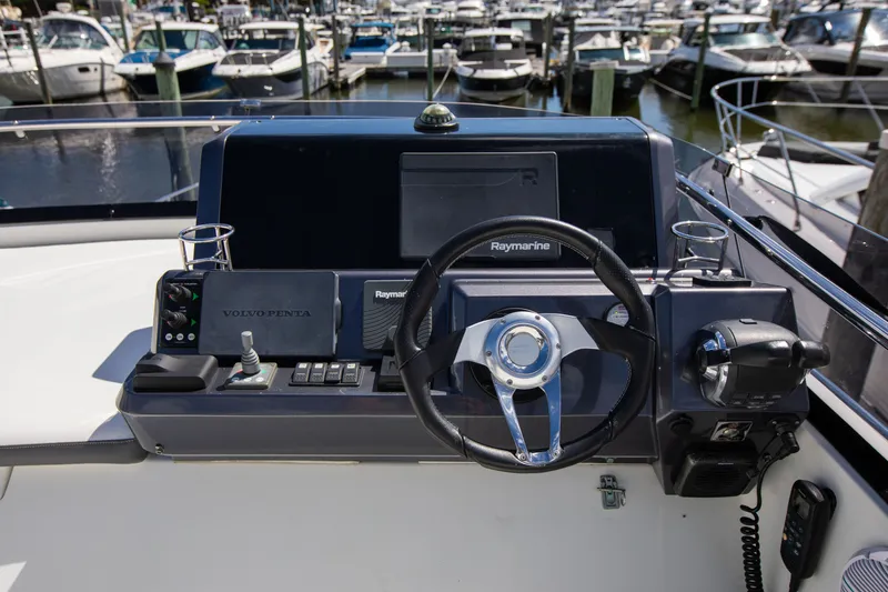 Slide: The Image of Galeon 420 2018 - 84
