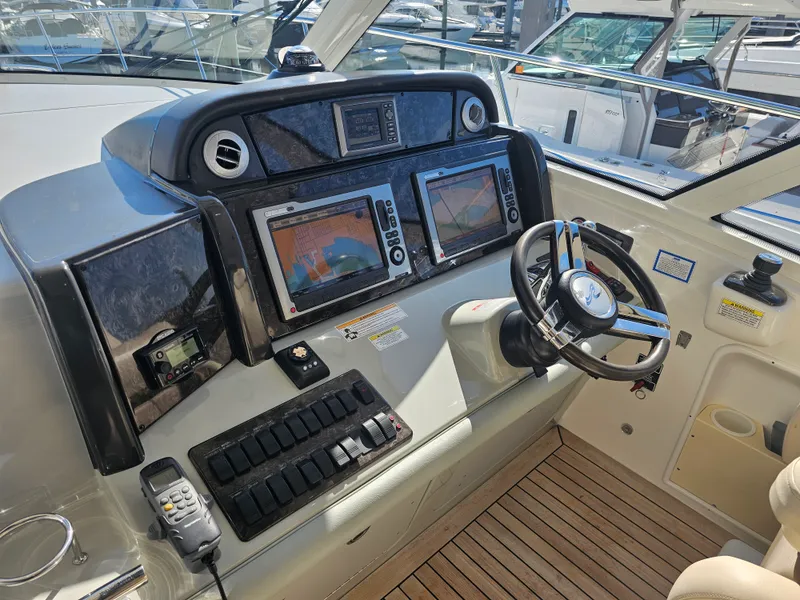 Slide: The Image of Sea Ray 500 SUNDANCER 2012 - 19