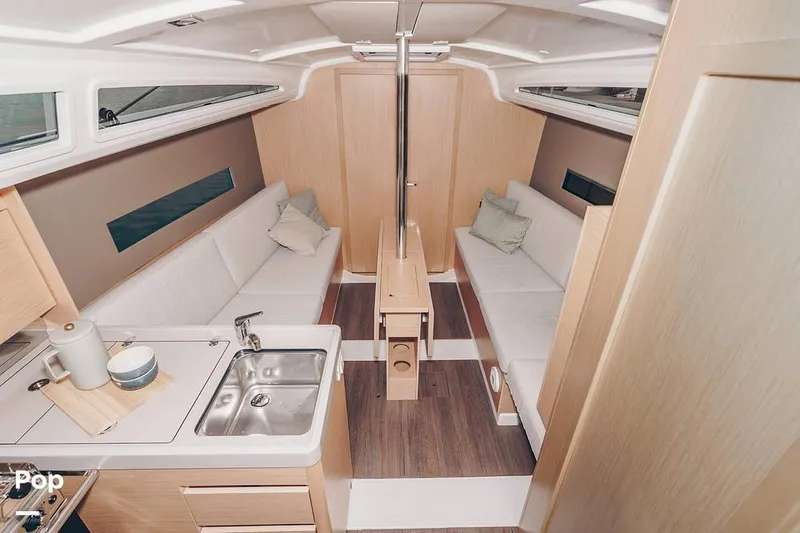 Slide: The Image of Beneteau Oceanis 30.1 2024 - 15725958