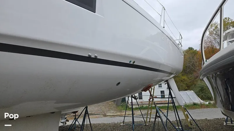 Slide: The Image of Beneteau Oceanis 34.1 2024 - 15969303