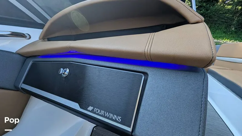 Slide: The Image of Four Winns Horizon 230 RS 2021 - 15752749