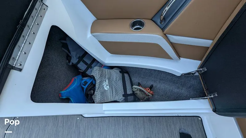 Slide: The Image of Four Winns Horizon 230 RS 2021 - 15752769