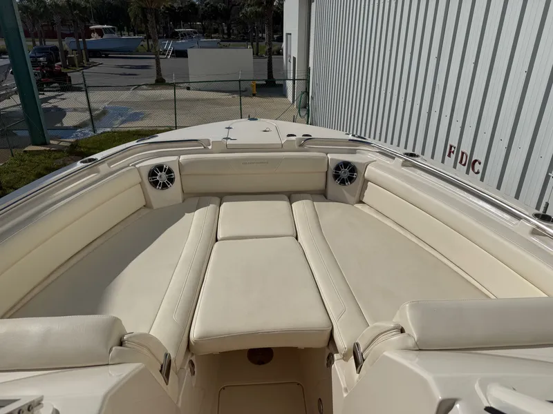 Slide: The Image of Grady-White FREEDOM 325 2020 - 25