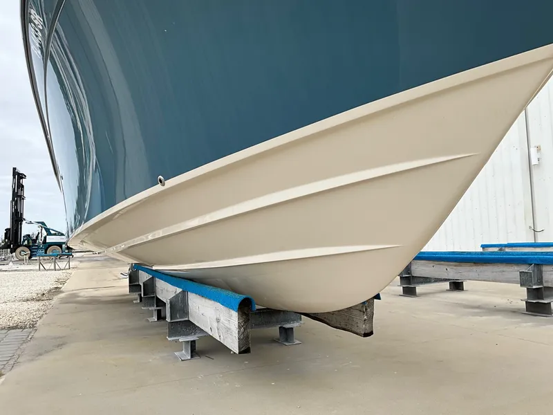 Slide: The Image of Grady-White FREEDOM 325 2020 - 43