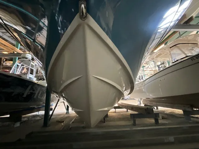 Slide: The Image of Grady-White FREEDOM 325 2020 - 44