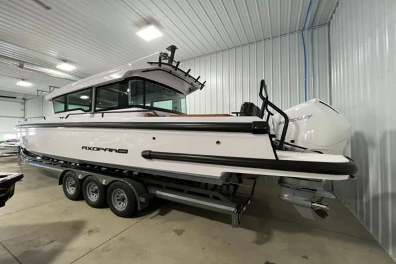 Slide: The Image of Axopar 37XC CROSS CABIN 2022 - 2