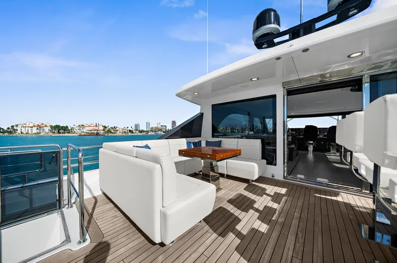 Slide: The Image of Ocean Alexander 32 L 2024 - 100