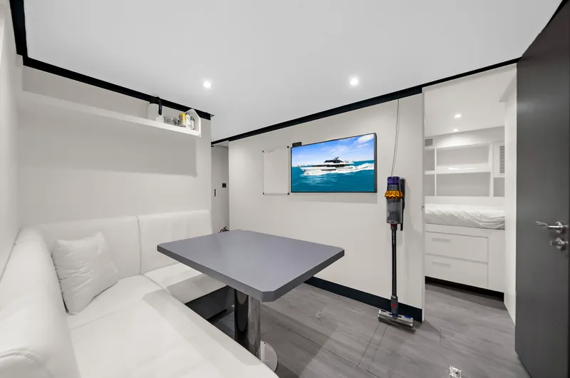 Slide: The Image of Ocean Alexander 32 L 2024 - 113