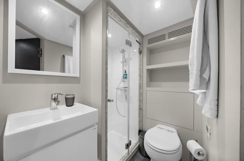 Slide: The Image of Ocean Alexander 32 L 2024 - 116