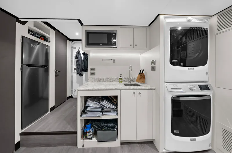 Slide: The Image of Ocean Alexander 32 L 2024 - 117