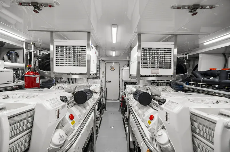 Slide: The Image of Ocean Alexander 32 L 2024 - 121