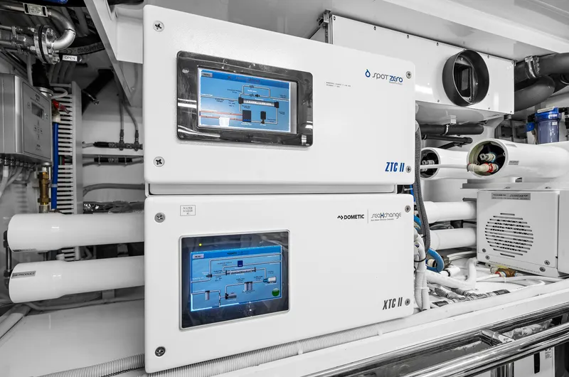 Slide: The Image of Ocean Alexander 32 L 2024 - 125