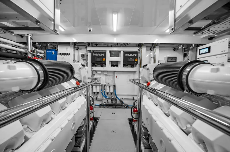 Slide: The Image of Ocean Alexander 32 L 2024 - 127