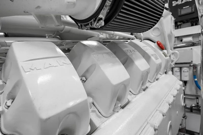 Slide: The Image of Ocean Alexander 32 L 2024 - 128