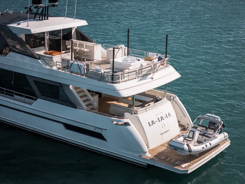 Slide: The Image of Ocean Alexander 32 L 2024 - 14