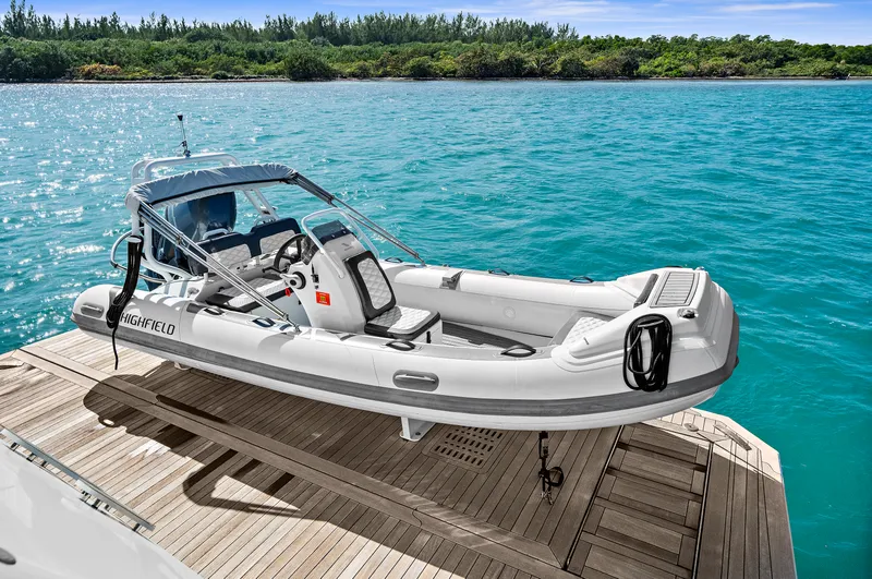 Slide: The Image of Ocean Alexander 32 L 2024 - 18