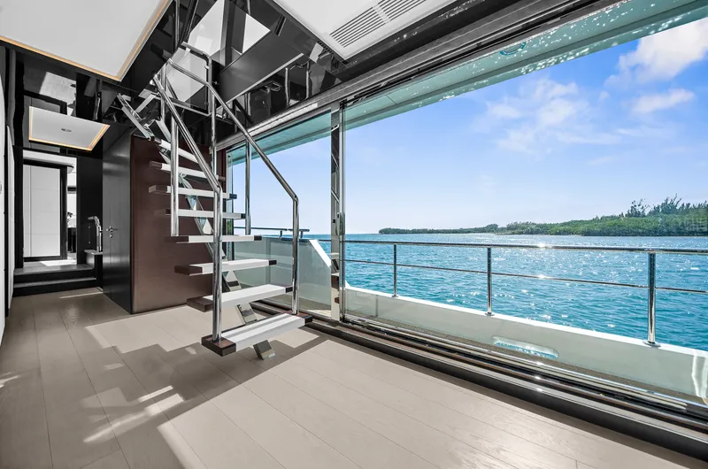 Slide: The Image of Ocean Alexander 32 L 2024 - 37