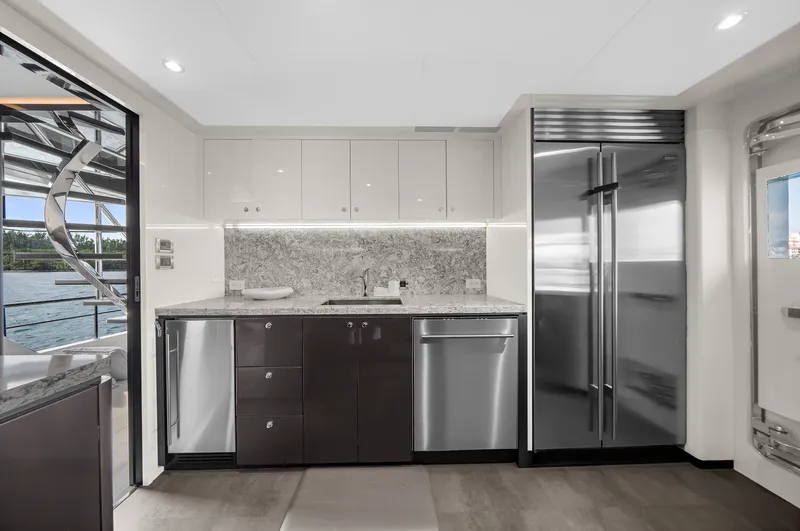 Slide: The Image of Ocean Alexander 32 L 2024 - 43