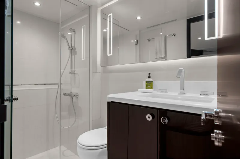 Slide: The Image of Ocean Alexander 32 L 2024 - 69