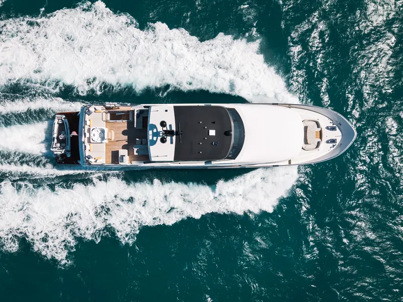 Slide: The Image of Ocean Alexander 32 L 2024 - 8